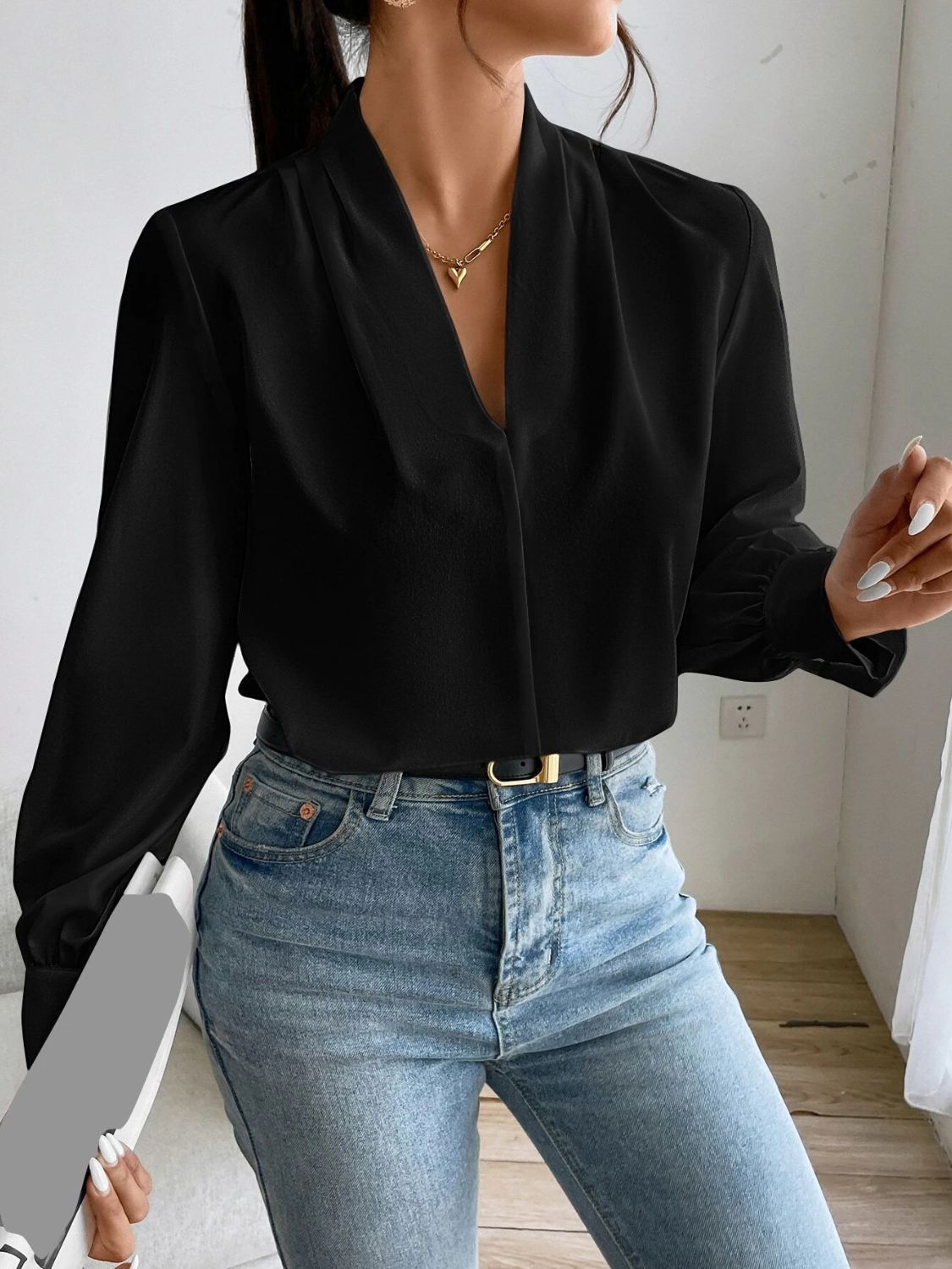 V Neck Long Sleeve Top - Danielle and Jason Baker LLC - Danielle Baker's Boutique